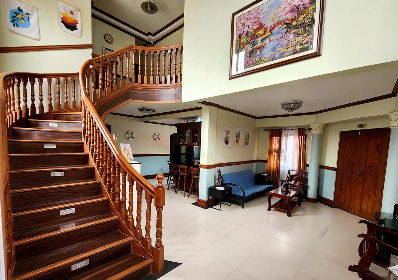 Leynes Taal Lake Resort And Hostel Tanauan  Esterno foto